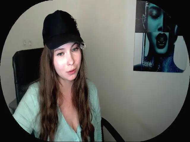 Live sex webcam photo for MollyMey #265211858