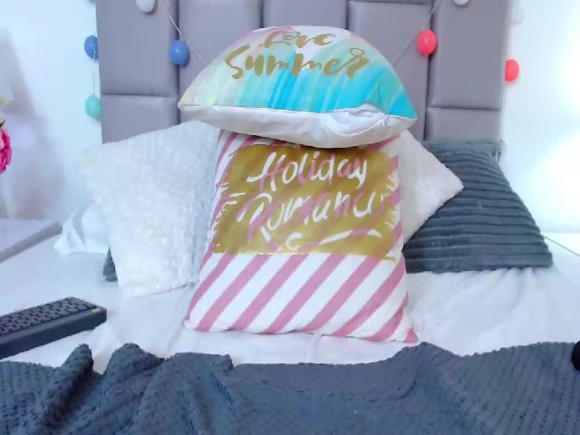 Live sex webcam photo for Mia_thompsons #255710977