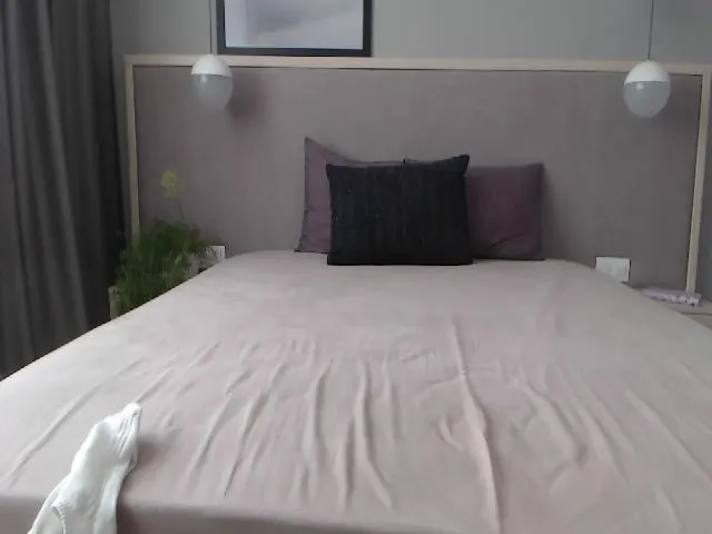 Live sex webcam photo for Innocent_Miss #259169906