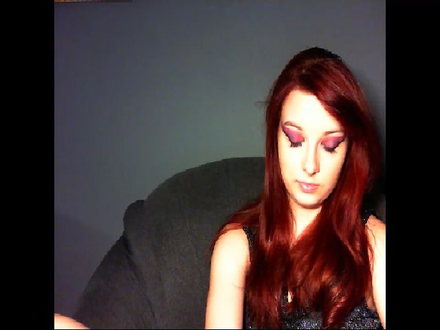 Live sex webcam photo for VirginLuna18 #259375545