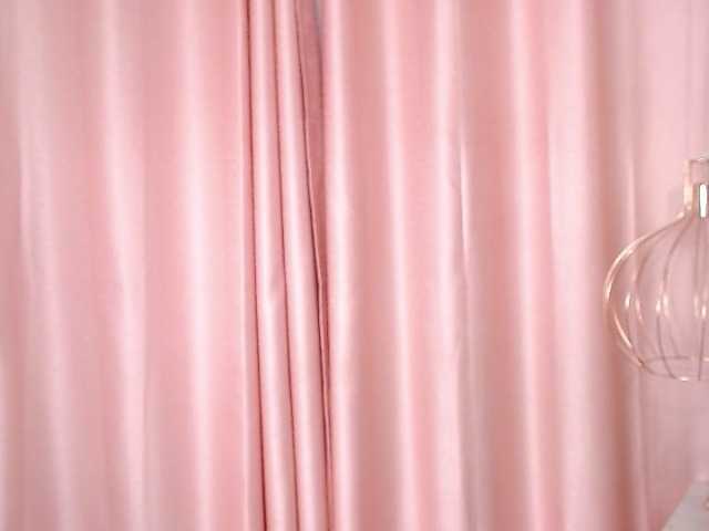 Live sex webcam photo for Lia-martini #253250153