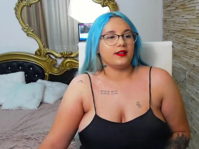 Live sex webcam photo for MissElisabeth #263906775