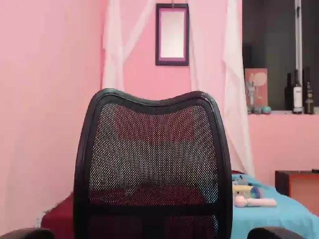 Live sex webcam photo for Lissjensen #258460195