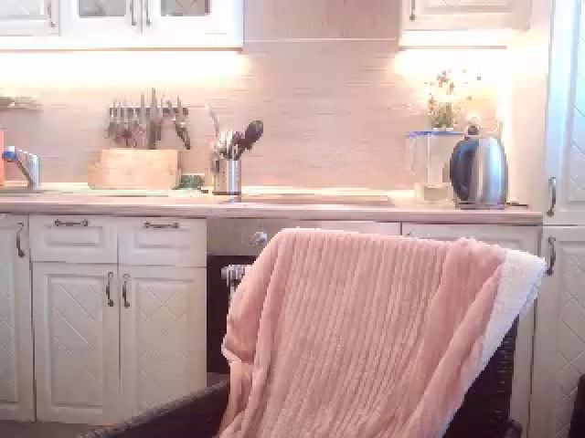 Live sex webcam photo for JaneGrey111 #255019315