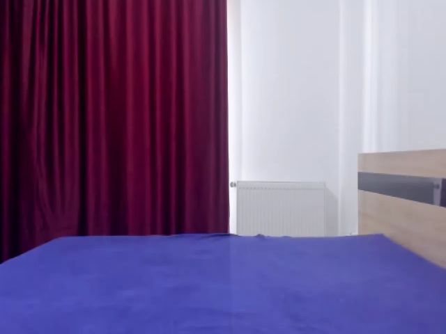 Live sex webcam photo for SylvieMilf #253685354