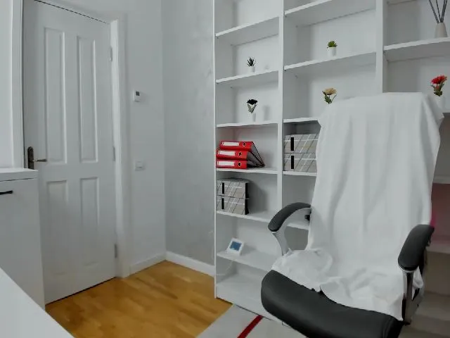 Live sex webcam photo for VanessaCroft #253650628