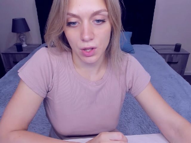 Live sex webcam photo for MeganKind #254723586