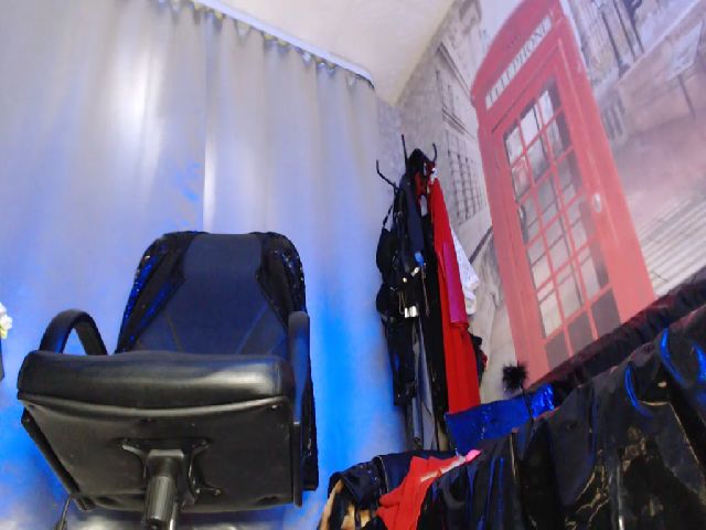 Live sex webcam photo for MissBDSM #255933077