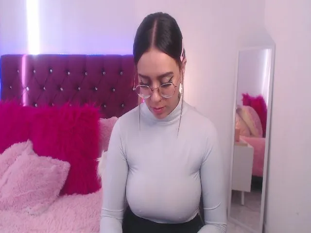 Live sex webcam photo for SamPuckett #254285036