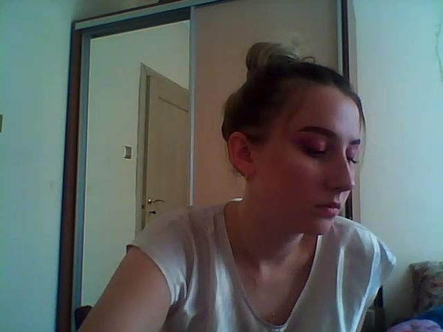 Live sex webcam photo for ModestBlonde #255077116