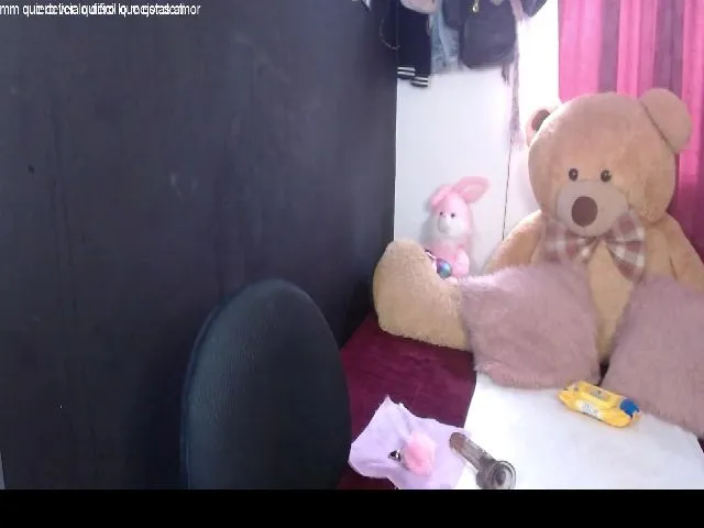 Live sex webcam photo for Annie777 #263735009