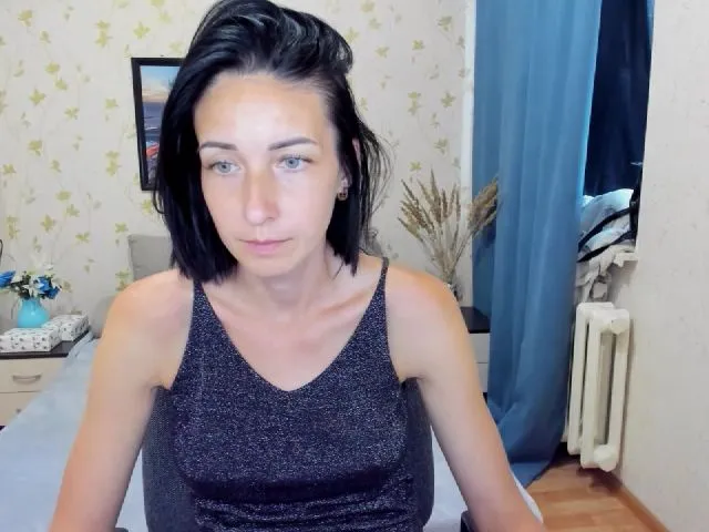 Live sex webcam photo for DorothyRoze #254514481