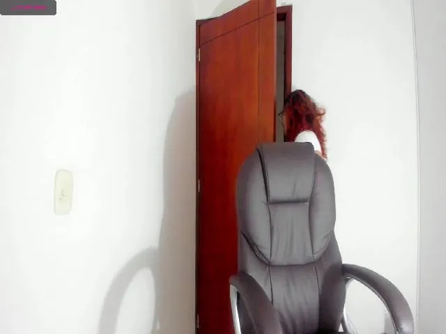 Live sex webcam photo for April_Rouse_ #258386457