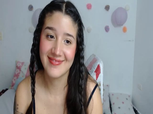 Live sex webcam photo for Em_aa #254967745