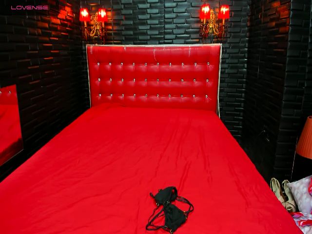 Live sex webcam photo for Cum_Princess_ #261534204