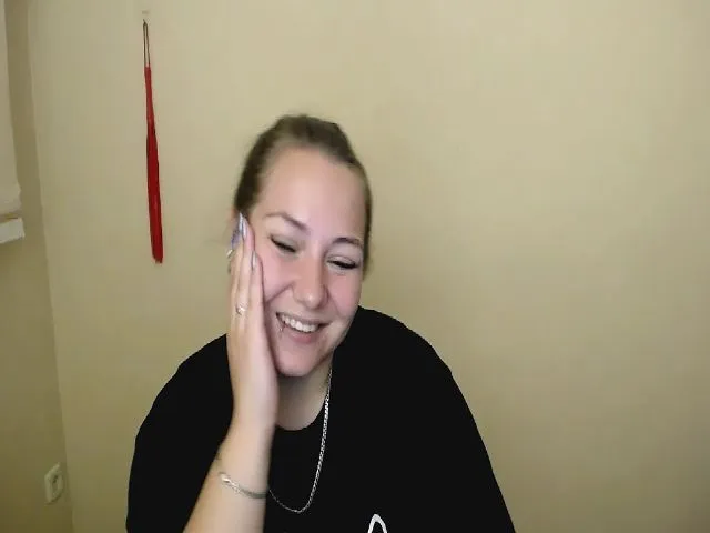 Live sex webcam photo for StellaJ_ #252647566