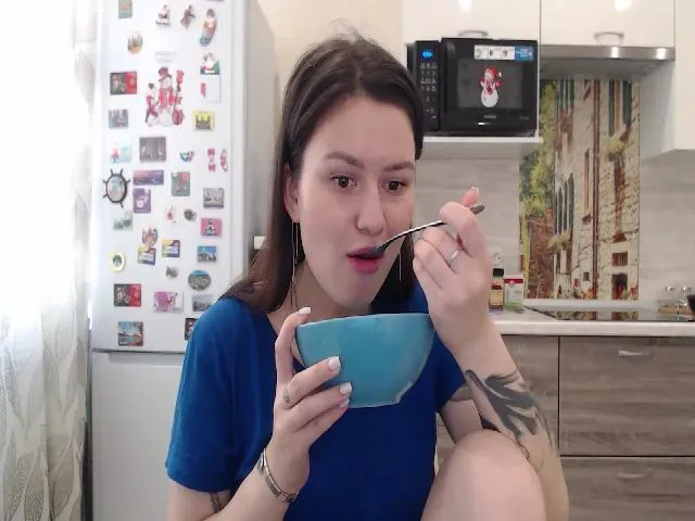 Live sex webcam photo for WonderXGirlXX #259869625