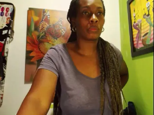 Live sex webcam photo for zoenaomi #254365382