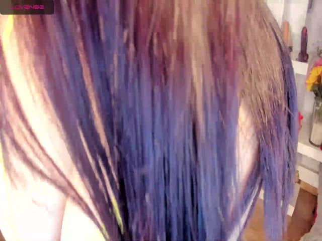 Live sex webcam photo for Abril_wow #255608886