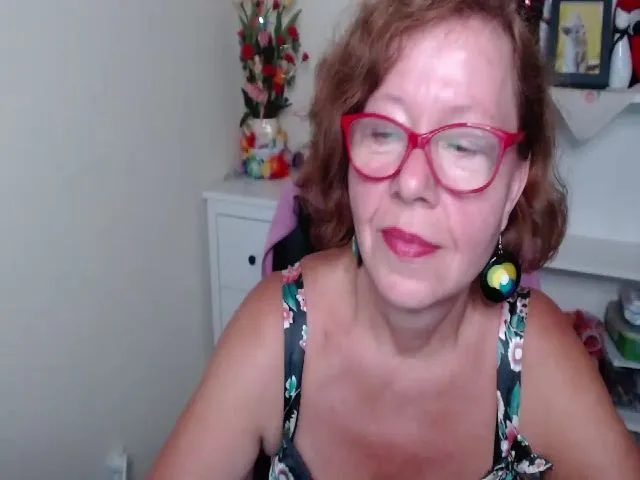 Live sex webcam photo for Adele_69 #263568568