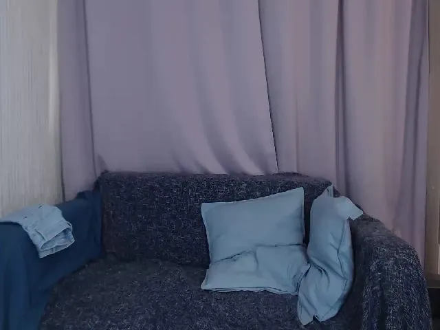 Live sex webcam photo for HotSwJenna #253668888