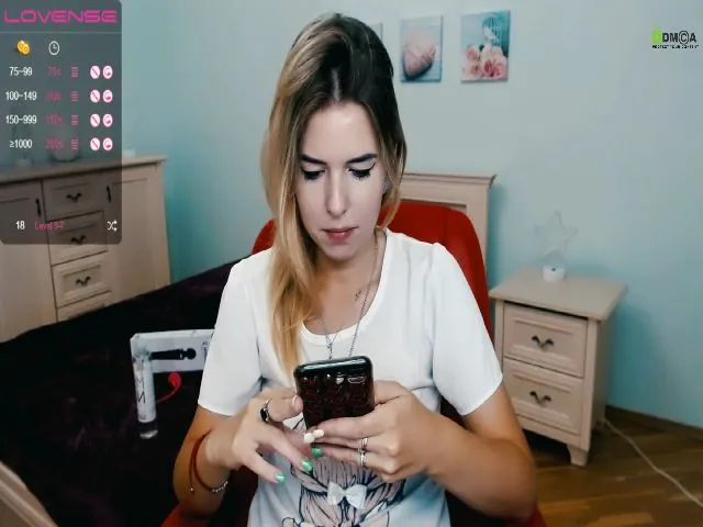 Live sex webcam photo for Alana_Kelly #265088192