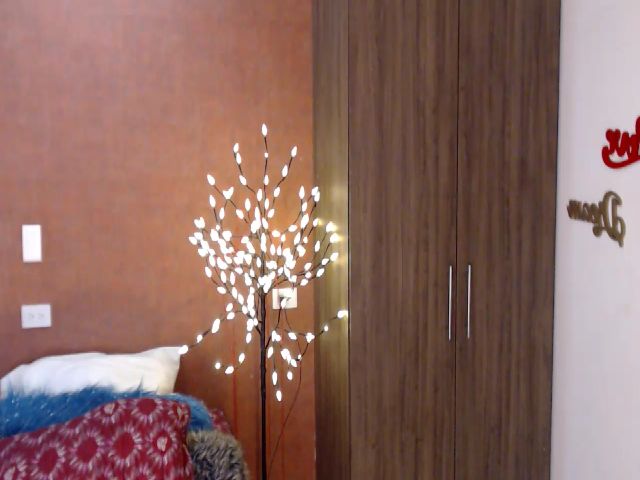 Live sex webcam photo for Forevermanu #254471036