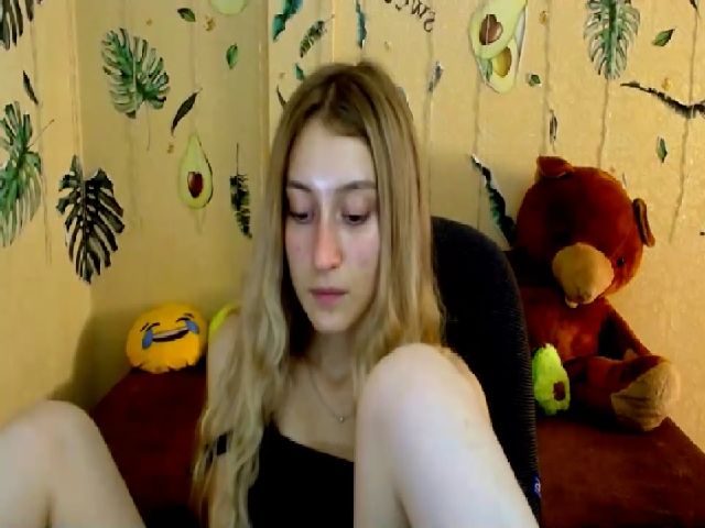 Live sex webcam photo for LinaRum__ #252475405