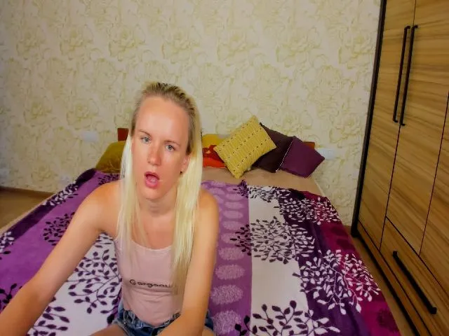 Live sex webcam photo for SusanSmite #264645097