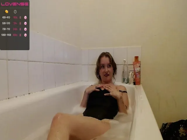 Live sex webcam photo for Lavender_Dove #252266201
