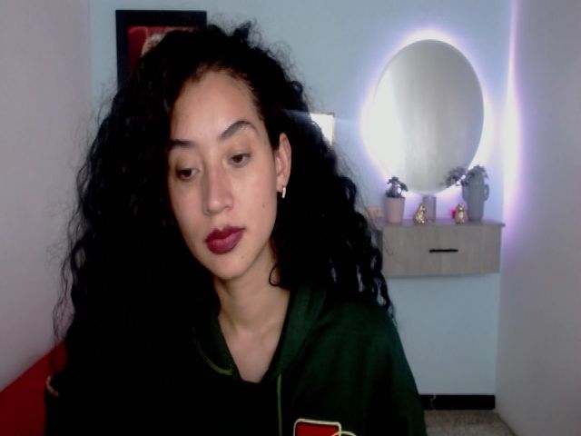 Live sex webcam photo for Jade_lee88 #254727978