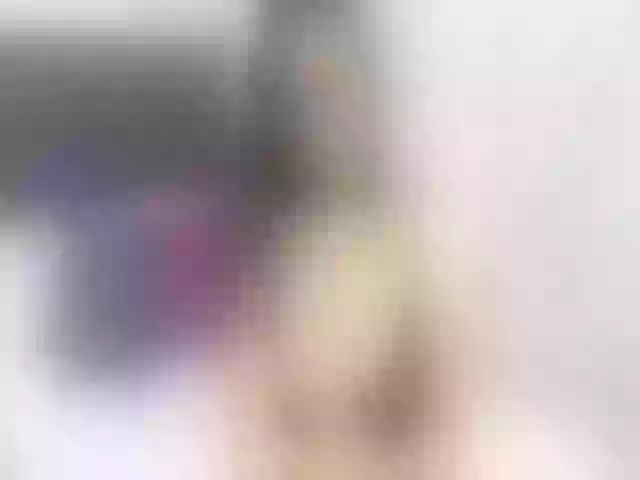 Live sex webcam photo for StormiSquirt #254268316