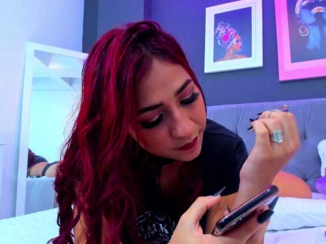 Live sex webcam photo for Lindasantos #242575978