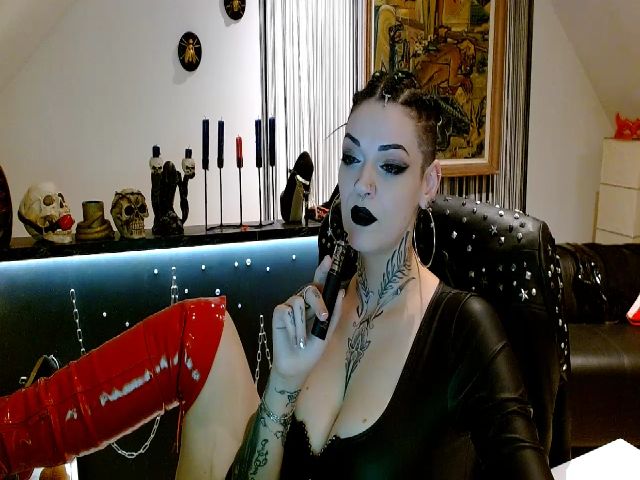 Live sex webcam photo for DaemonInk #253178249