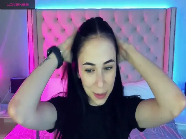 Live sex webcam photo for MilkaBabyDoll #261793317