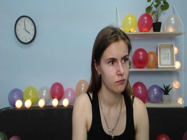 Live sex webcam photo for MollyTravis #252952370