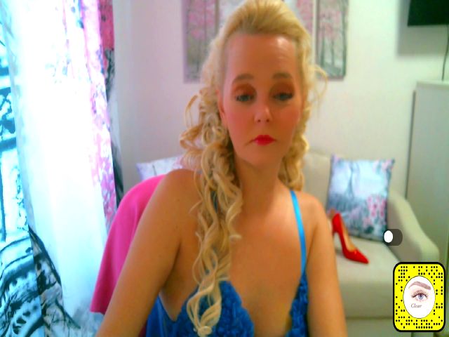 Live sex webcam photo for ChristiRoses #262577212