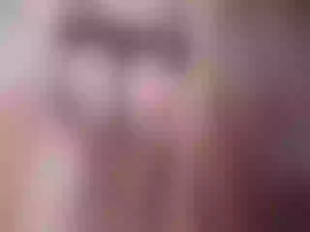 Live sex webcam photo for Annay69 #255444239