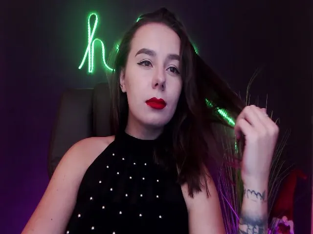 Live sex webcam photo for DinaD #260699757