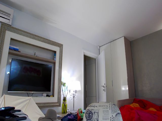 Live sex webcam photo for ILoveToFeelU #259590297