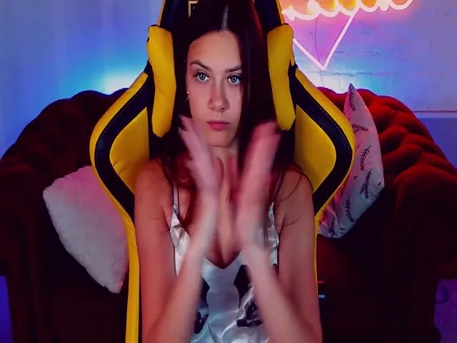 Live sex webcam photo for ReginaVin #258579316