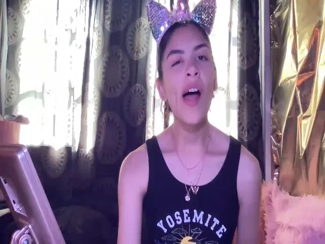 Live sex webcam photo for VitreousLapis #262302558