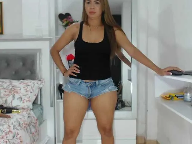 Live sex webcam photo for sharonDulce #240890329