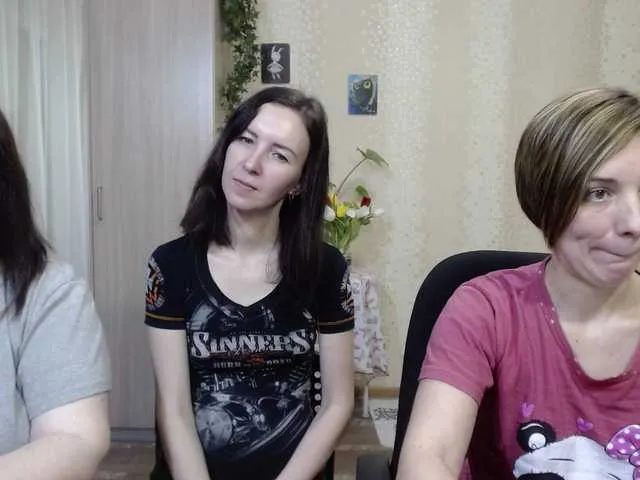 Live sex webcam photo for BugaGirls #241180033