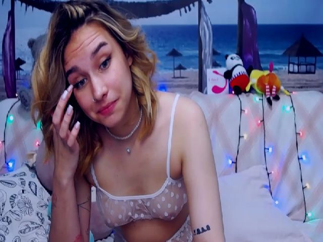 Live sex webcam photo for AlisMonrov18 #252987395