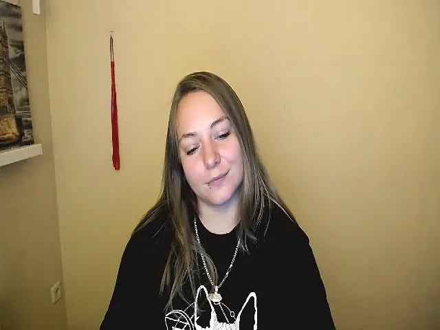 Live sex webcam photo for StellaJ_ #258803062