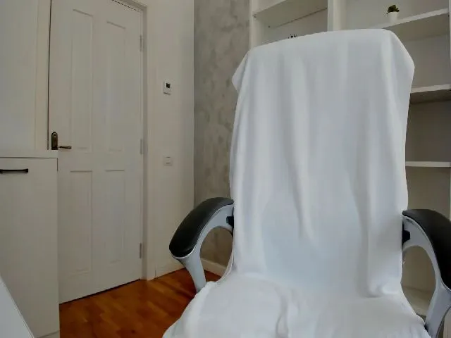 Live sex webcam photo for VanessaCroft #253757084