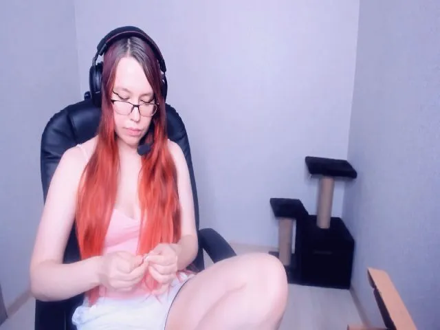 Live sex webcam photo for VictoriaRom #259137771