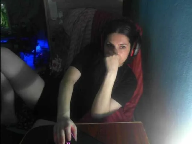 Live sex webcam photo for YourDesire36 #265226867