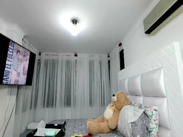 Live sex webcam photo for Einnyn_sweet #258346103